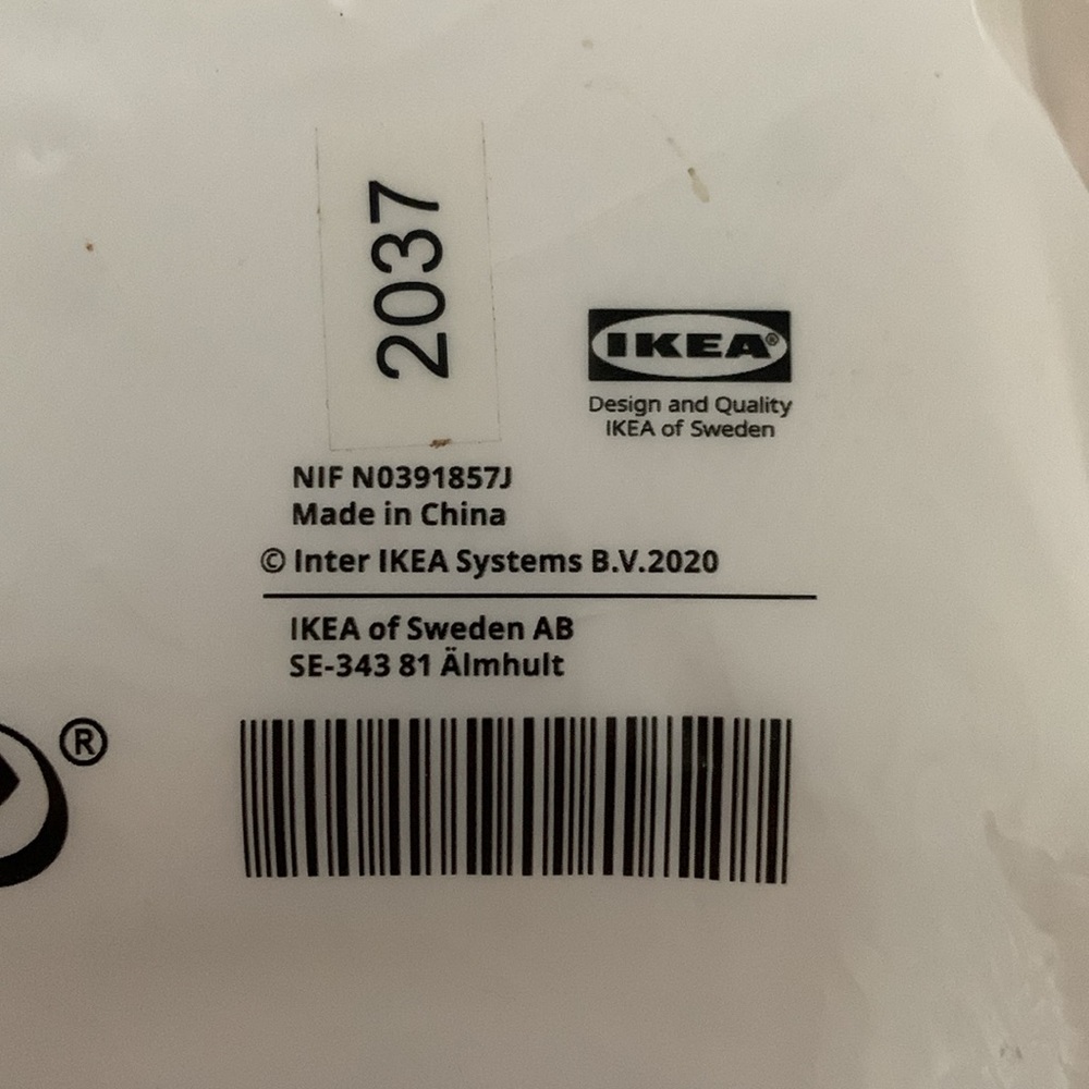 IKEA LILL curtain sheer. 2 per bag, dimensions 110” x 98” - Picture 4 of 4